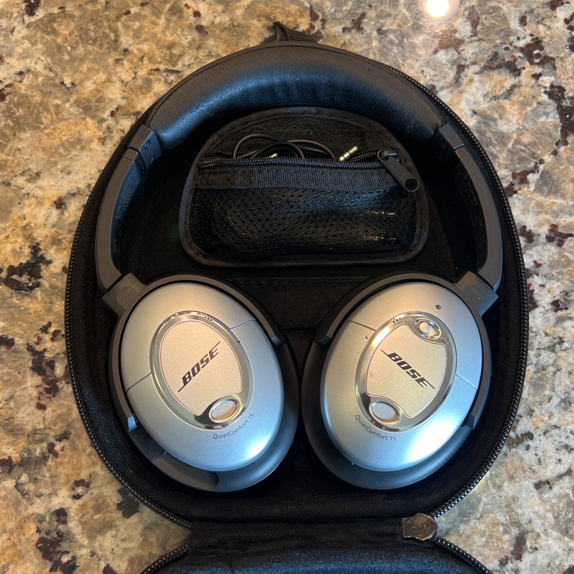 Bose quiet, comfort 15 Noise, Canceling Headphones and Bose Sound