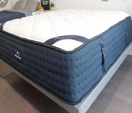 Dreamcloud Twin Mattress