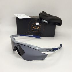 New AUTHENTIC OAKLEY M2 FRAME Sunglasses Polished Fog with Grey Iridium Lens