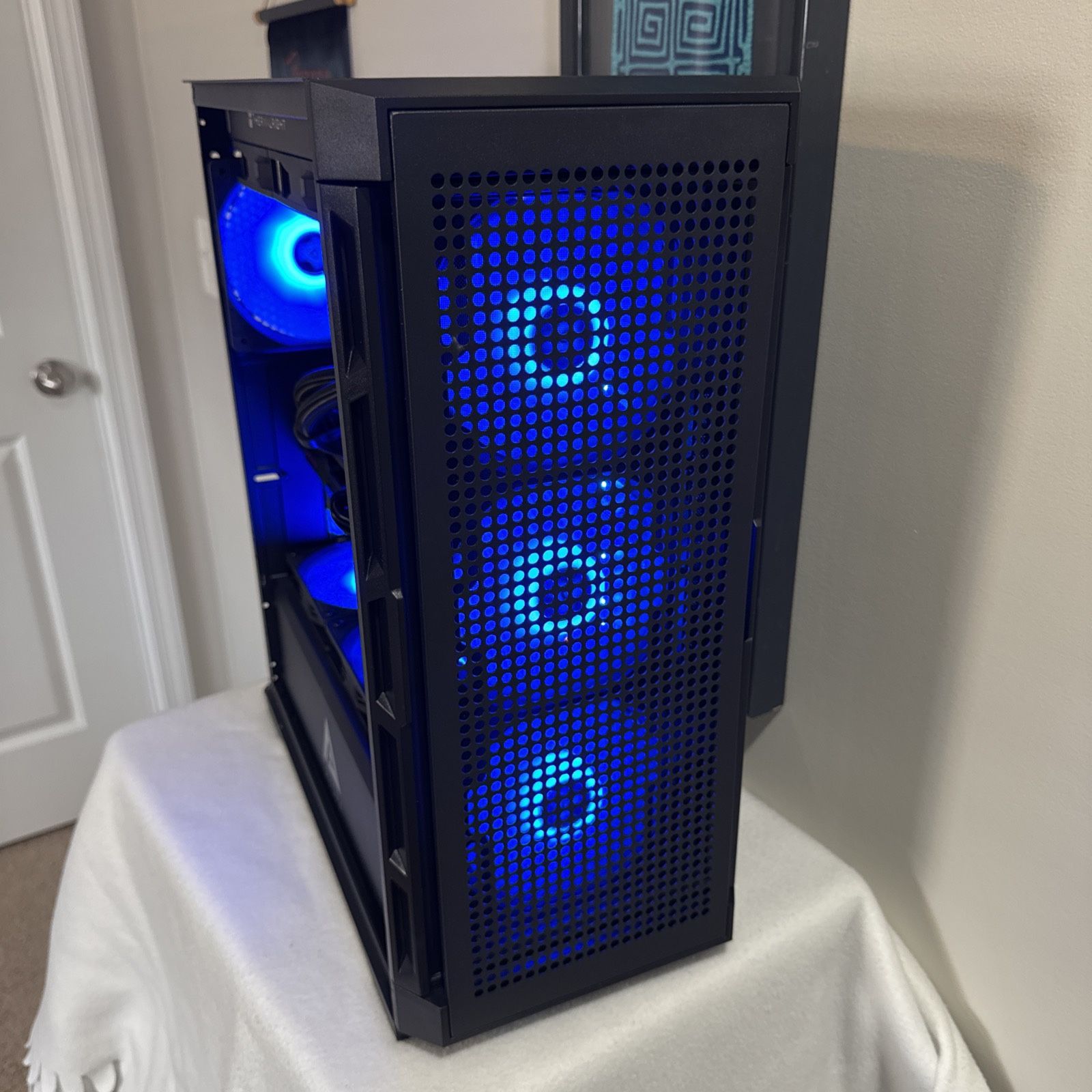 Awesome i7 9800x 32 GB RX 6600 8 GB Gaming System