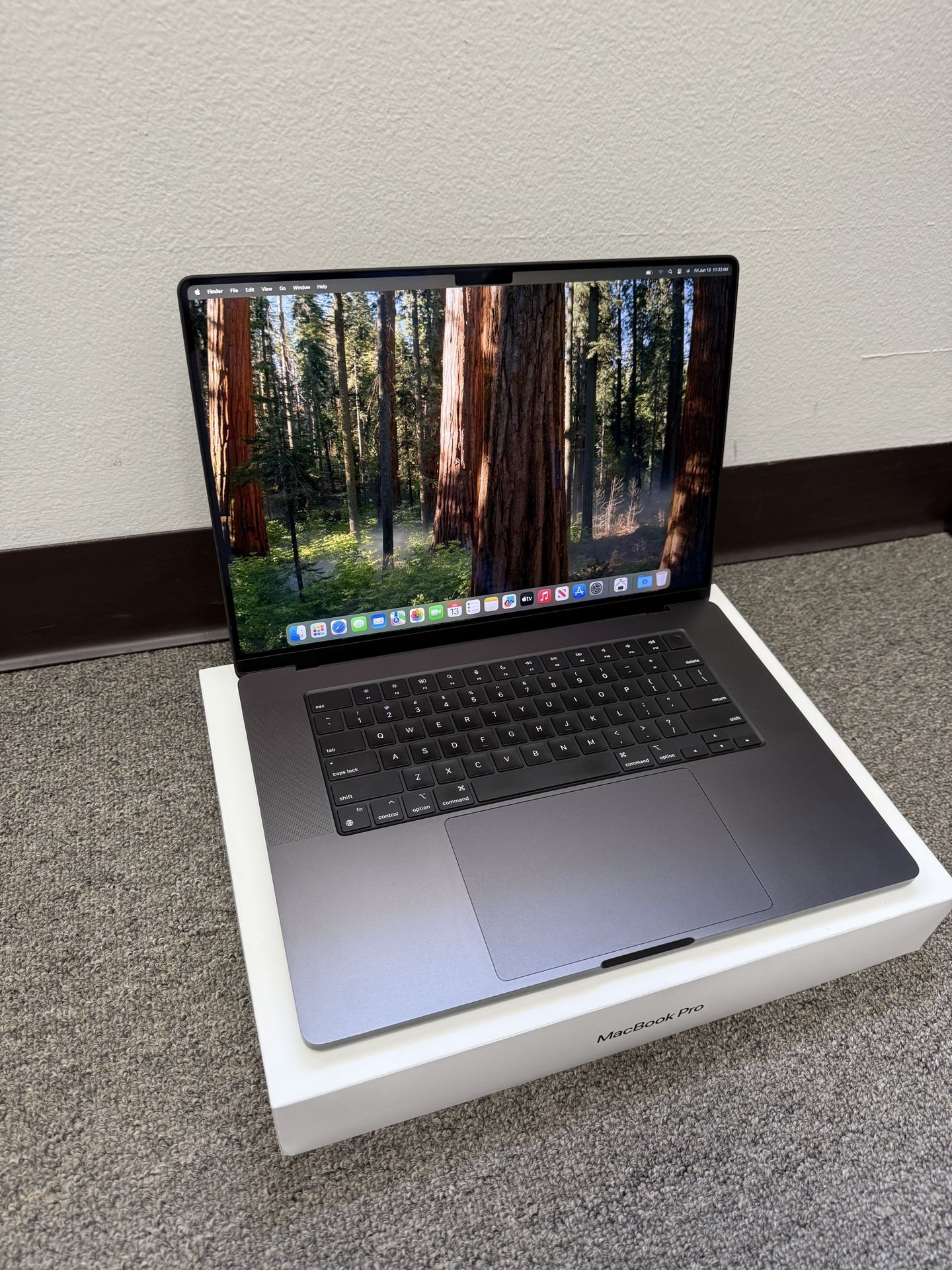 MacBook Pro M3 Max with 16C CPU, 40C GPU | 128GB Memory | 1TB SSD with AppleCare+ like New