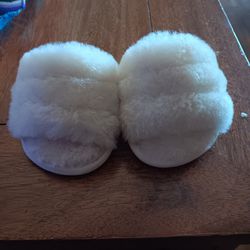 Ugg Slippers Size 5 
