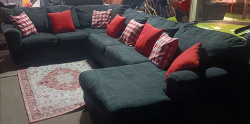 Nice Big Ashley Sectional Can Deliver cash only