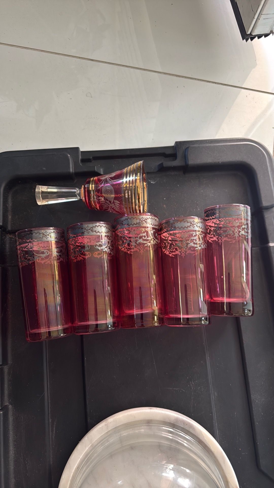 5 Red Glasses & Bell