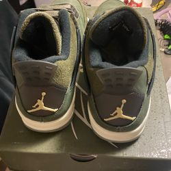 Jordan 4 