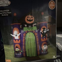 Halloween Door Display