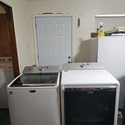MAYTAG WASHER AND DRYER BOTH ELECTRIC XL CAPACITY 5.3 CU GOOD CONDITION HEAVY DUTY DELIVERY AVAILABLE FOR EXTRA FEE WE DO REPAIRS 