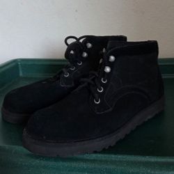 UGGS Woman's Size 7 Pre-owned 