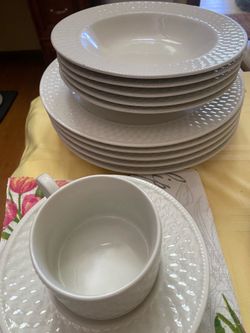 Oneida basketweave dish set