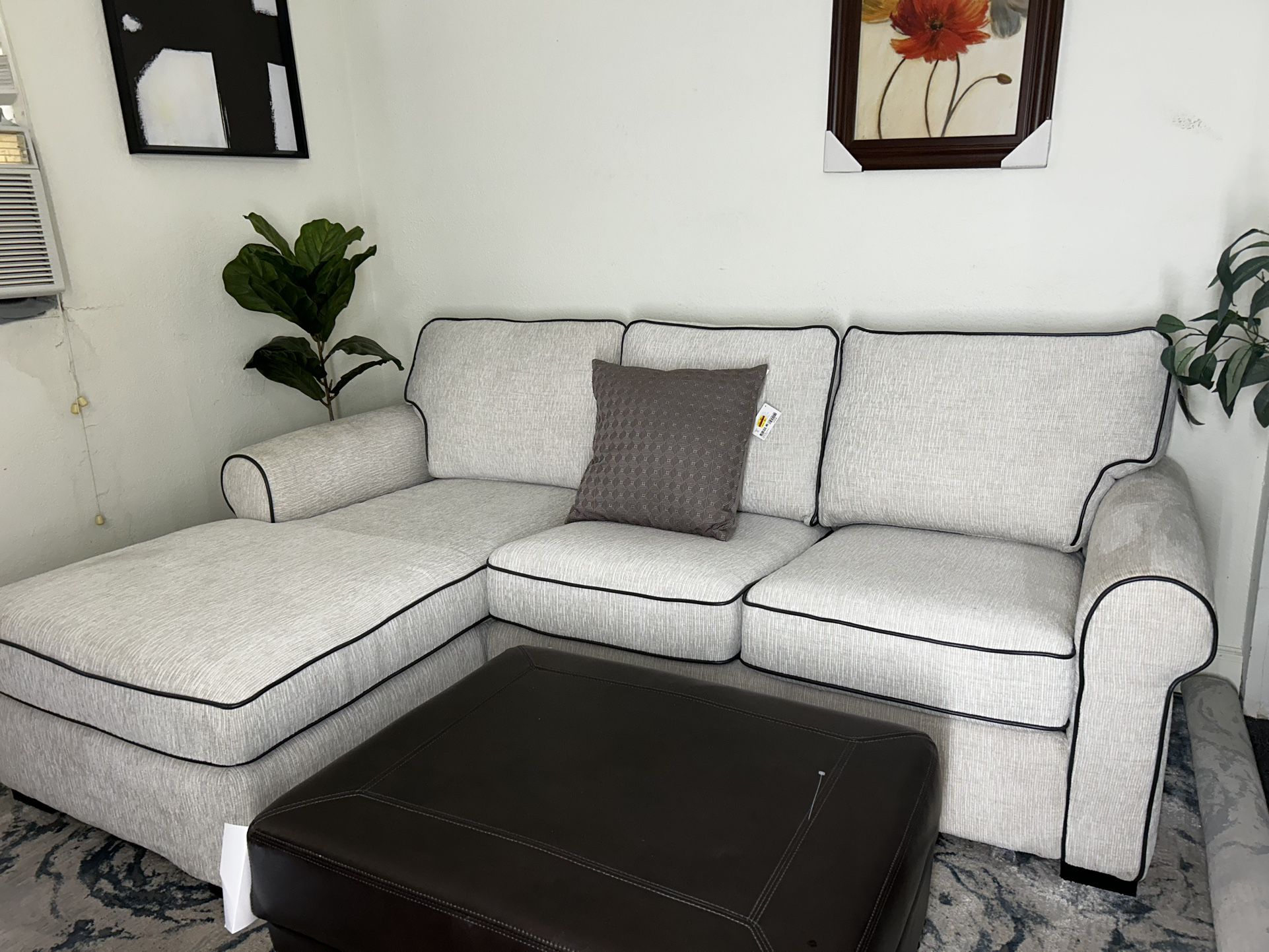 Fabric Sectional With a Chaise- Harleyrose 