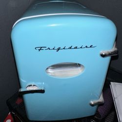 Mini Frigidaire 