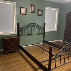 Queen Bedroom Set