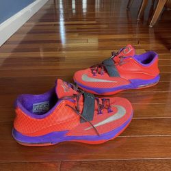 JUST REDUCED Kid’s Nike KD7 size 7 sneakers