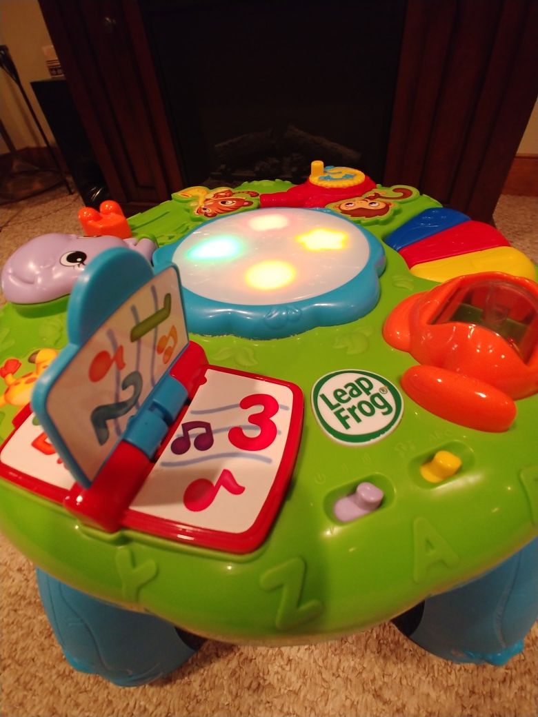 Musical table