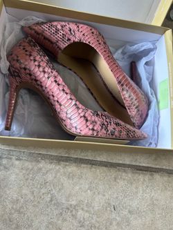 Ladies shoes