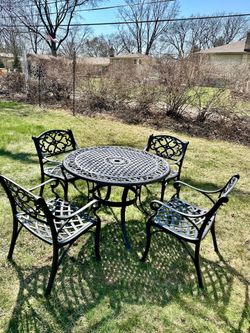 Cast aluminum patio set, with umbrella and umbrella stand
