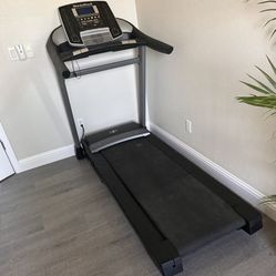 Nordic track Treadmill 