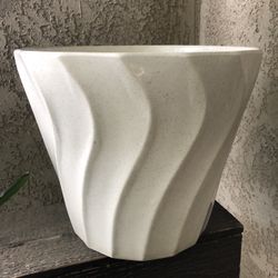 Bauer Ceramic Pot