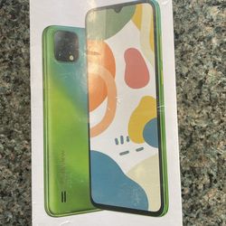 New cell phone android in box (sealed)