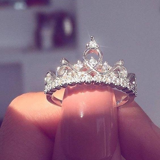 "Queen Princess Engagement Heart Crown Sweet Ring for Women, PD524
 
