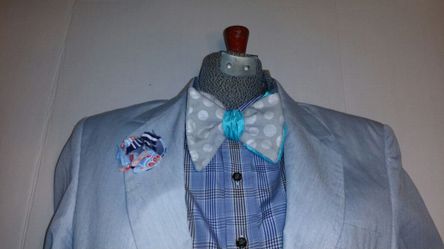 Bow tie