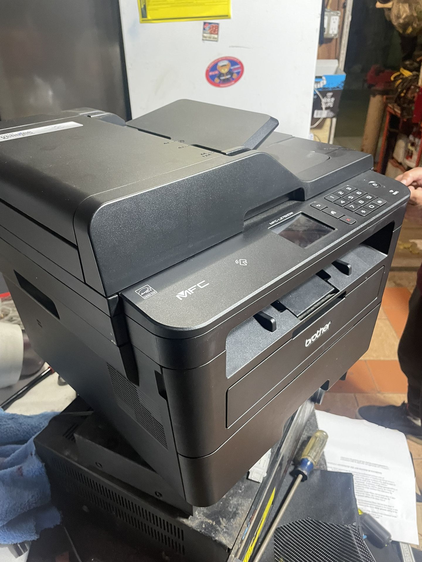 MFC-L2750DW - Brother 2400 X 600