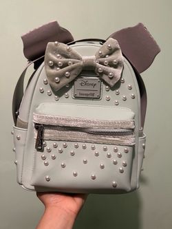 Loungefly Disney Minnie Mouse pearl mini backpack