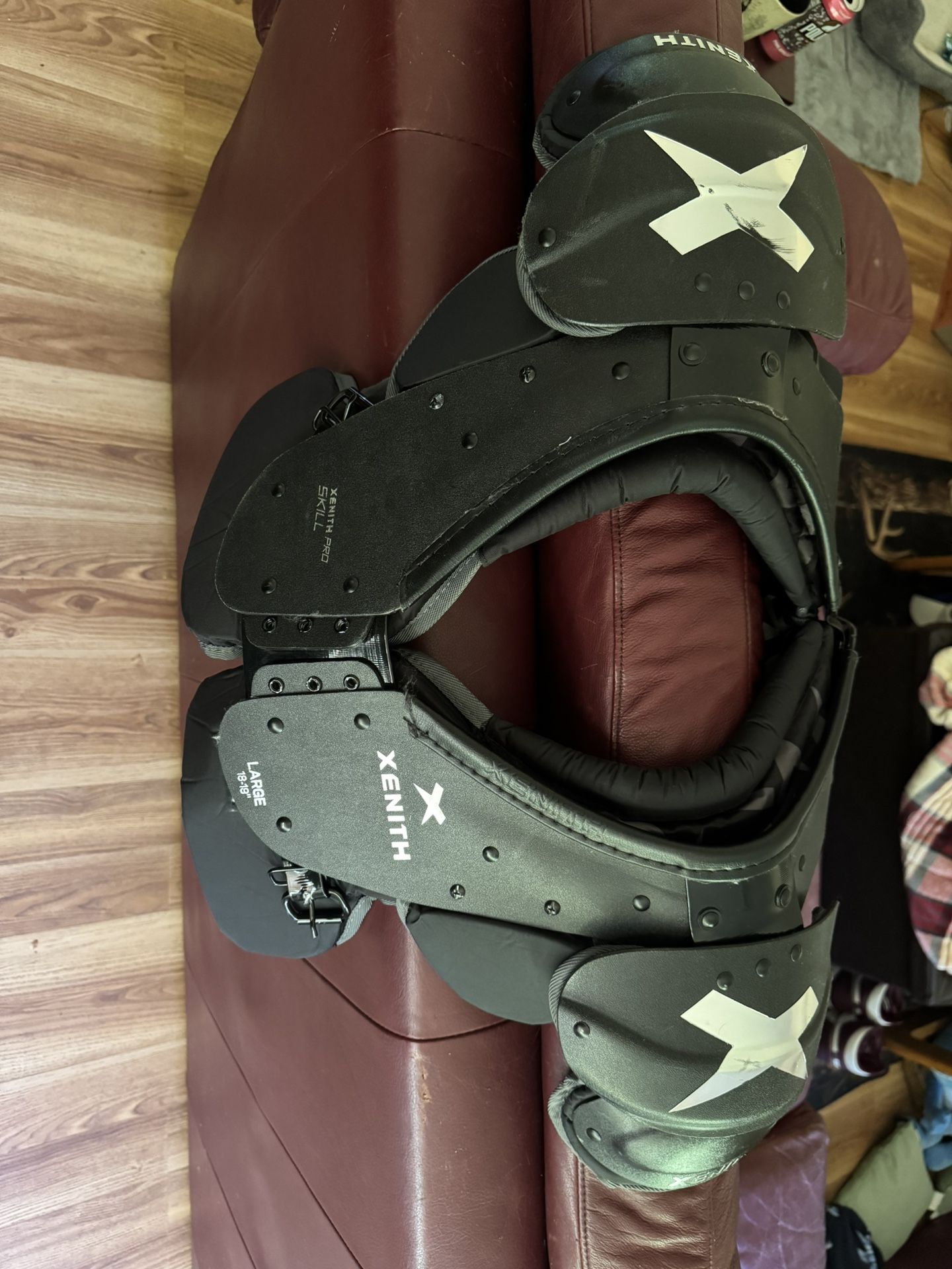 Xenith WR/WB Shoulder Pads