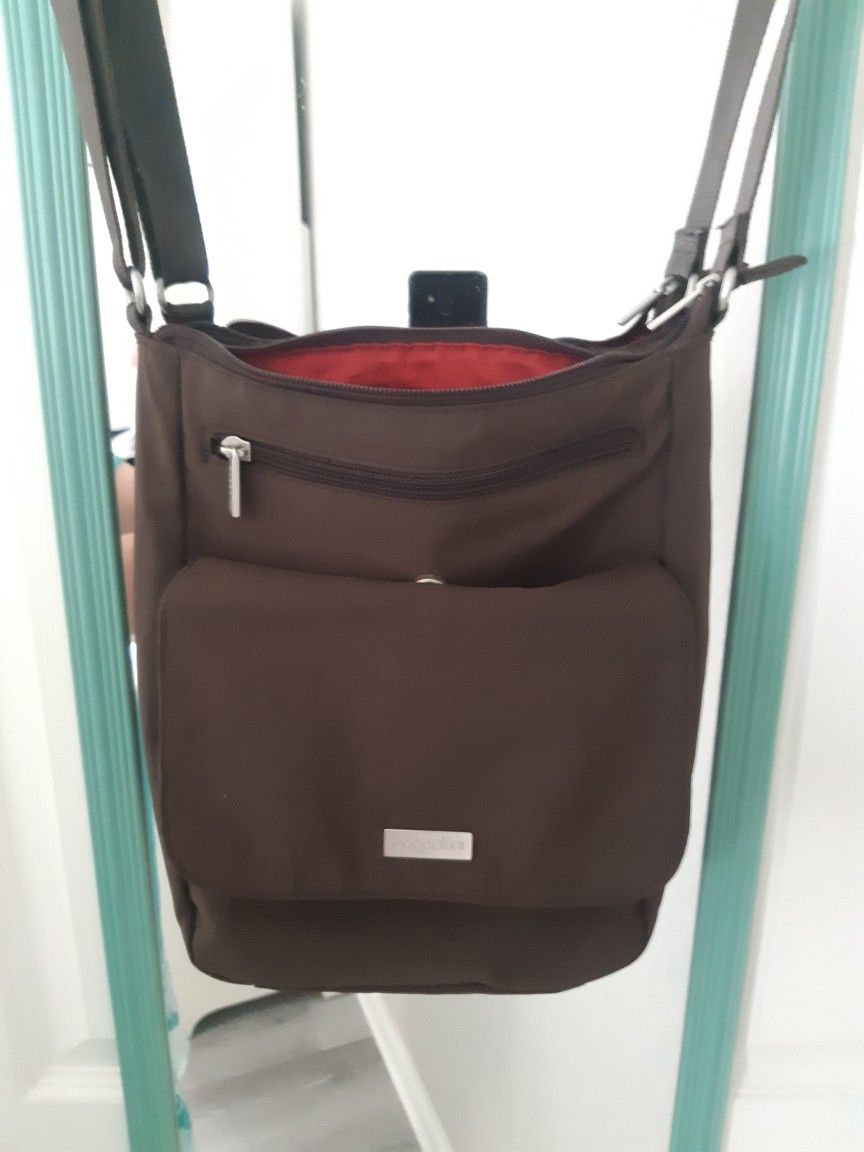 BAGGALLINI BROWN CROSSBODY/PURSE