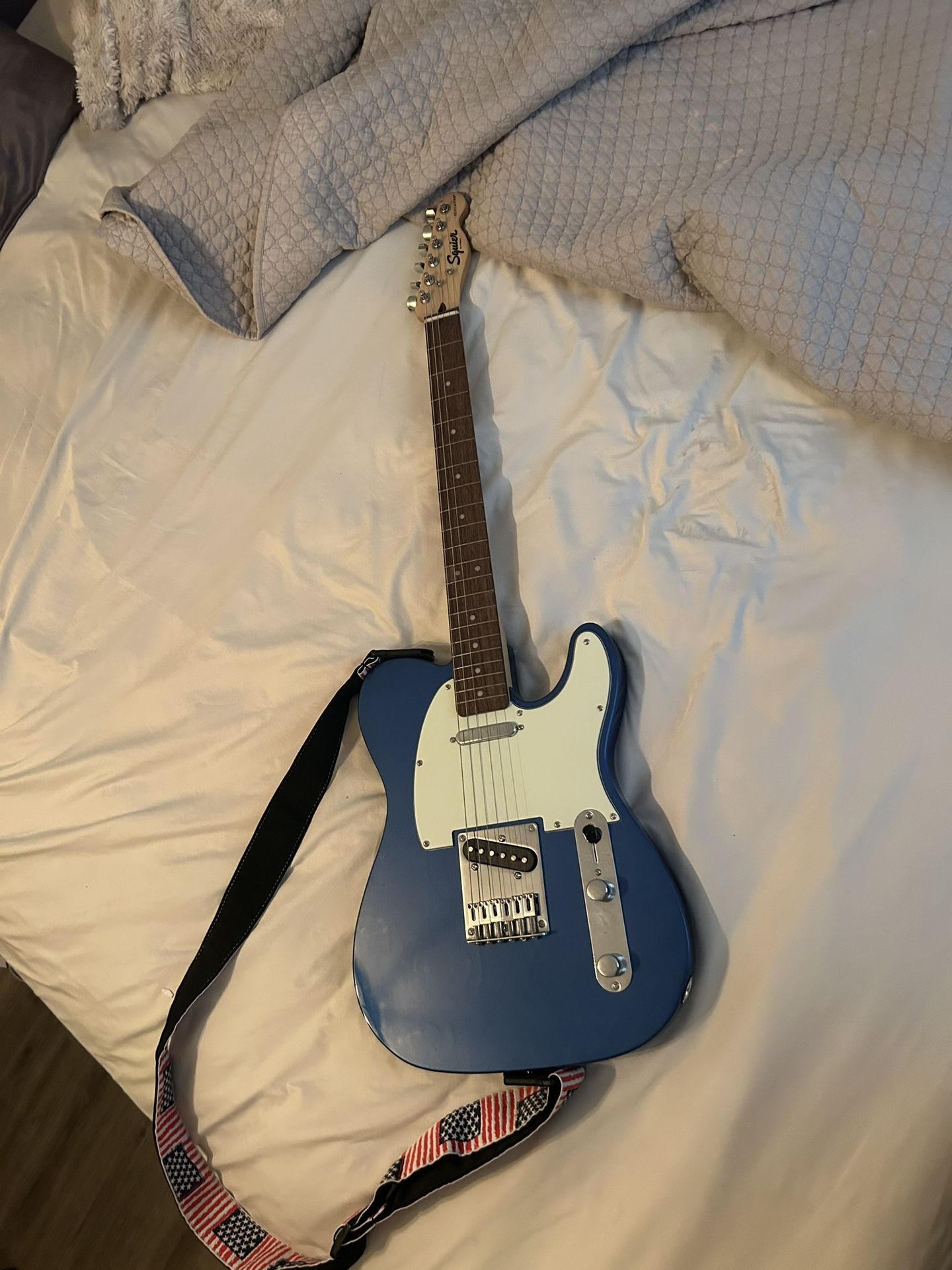 Squier Electric Guitar 