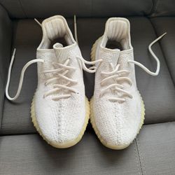Yeezy Boost 350 V2 Cream Triple White 