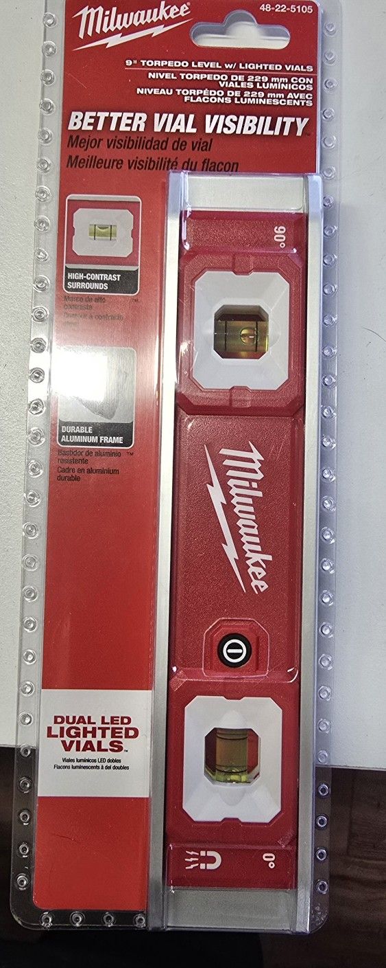 Milwaukee 9" Torpedo Level With Lighted Vials
