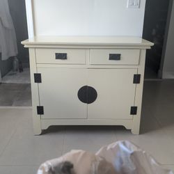 Dresser - Stylish And Functional 