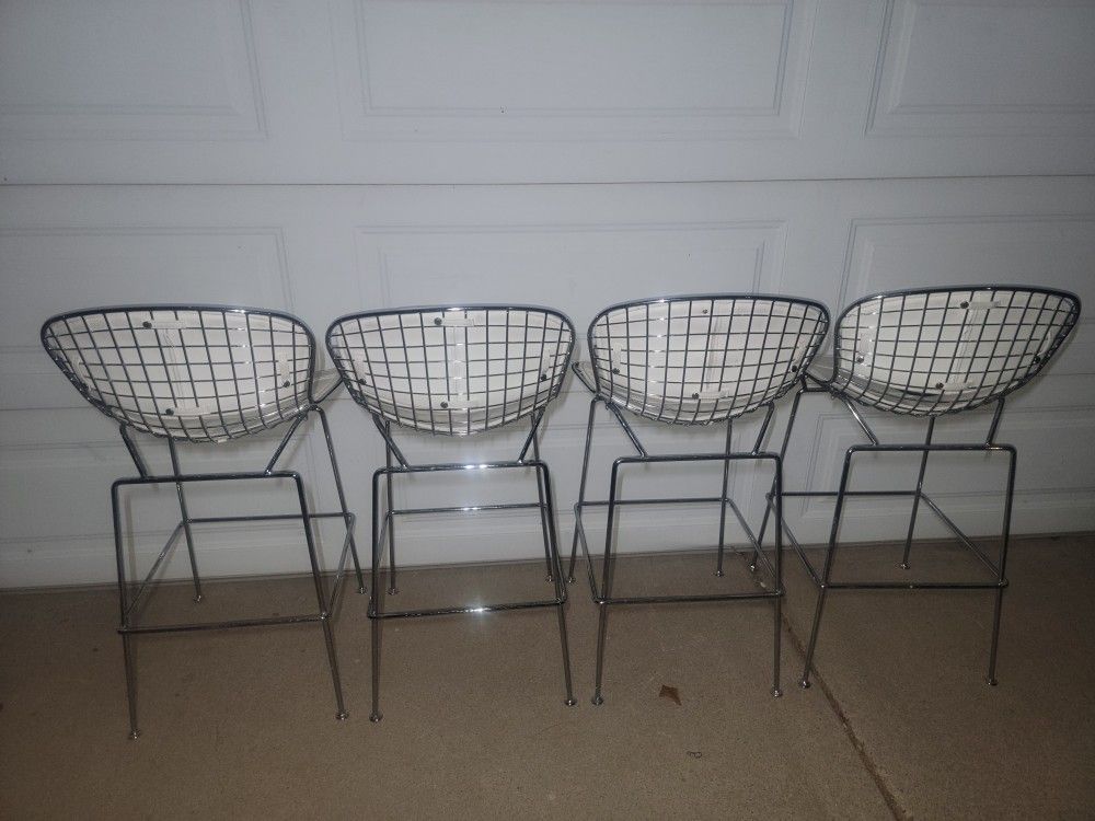Mid Century Modern Chrome Wire Counter Stools 28 in Seat Height (White) for Sale in Chandler, AZ