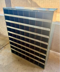 Heavy-duty metal pigeonhole parts organizer