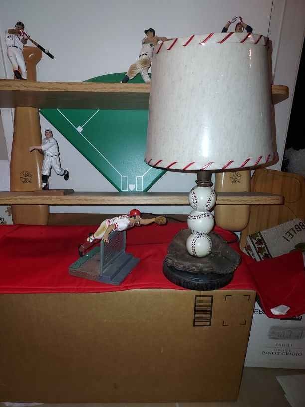 BASEBALL LAMP AND BASEBALL SHELVES ⚾️ PLUS