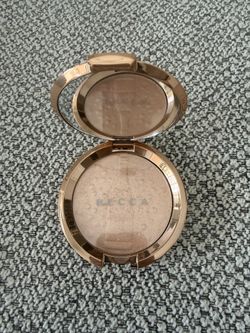 Becca x Jaclyn Hill Champagne Pop
