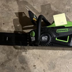 New GreenWorks Saw with battery and Charger