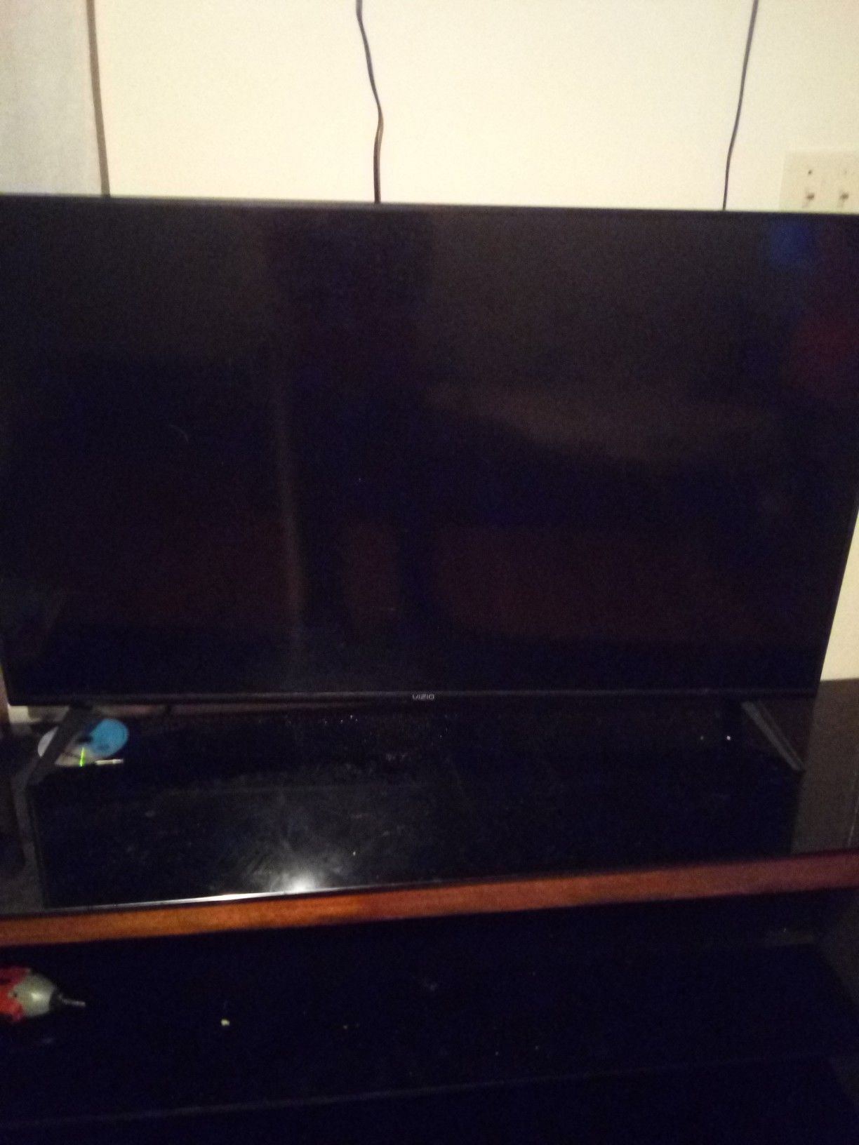 50" Vizio Smart TV With Remote and HDMI cord