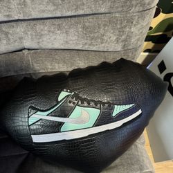 Diamond supply Co. x Wale pillow