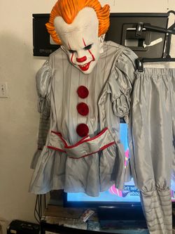 Pennywise IT clown Halloween costume