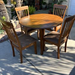 Brand new  Round Table And Chair Set