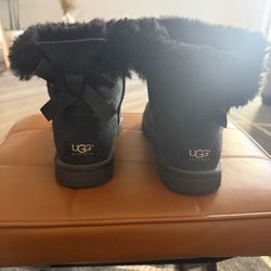 UGG women size 6
