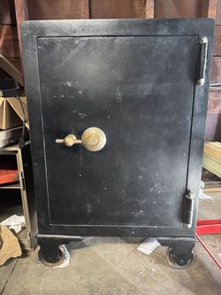 Hermann Safe Co. Antique Steel Safe