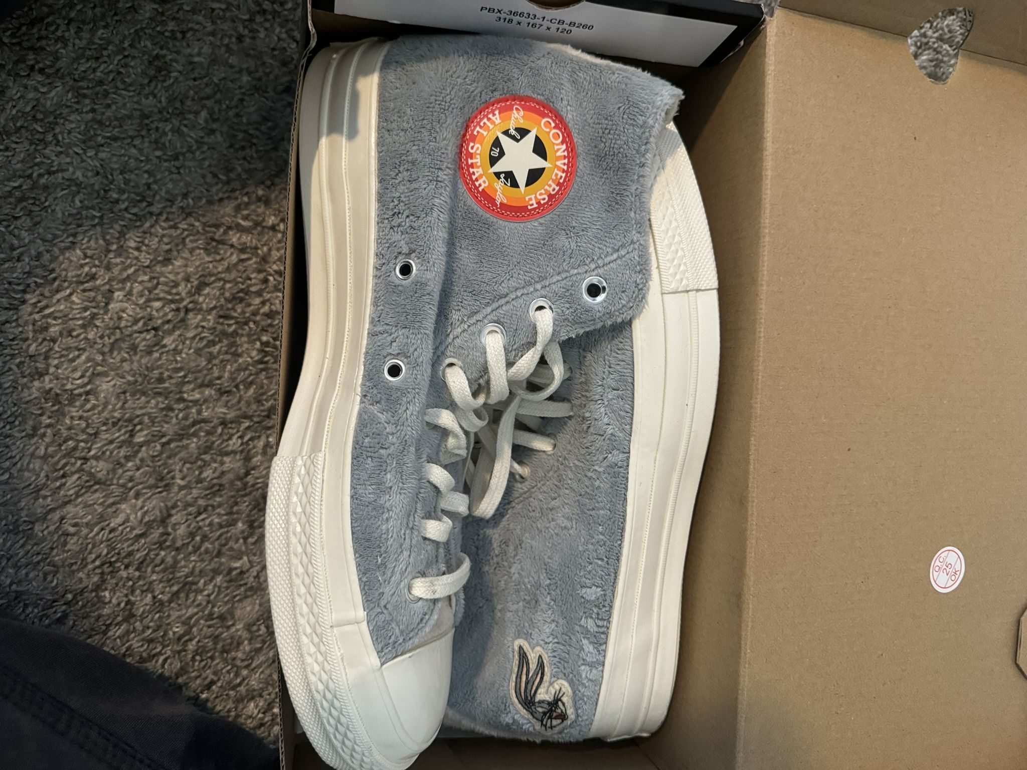Converse Loony Tune