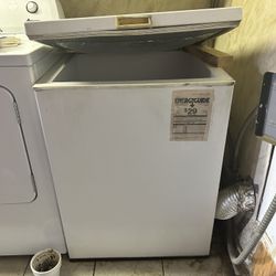5.4 Cub Ft Freezer Chest $60 OBO