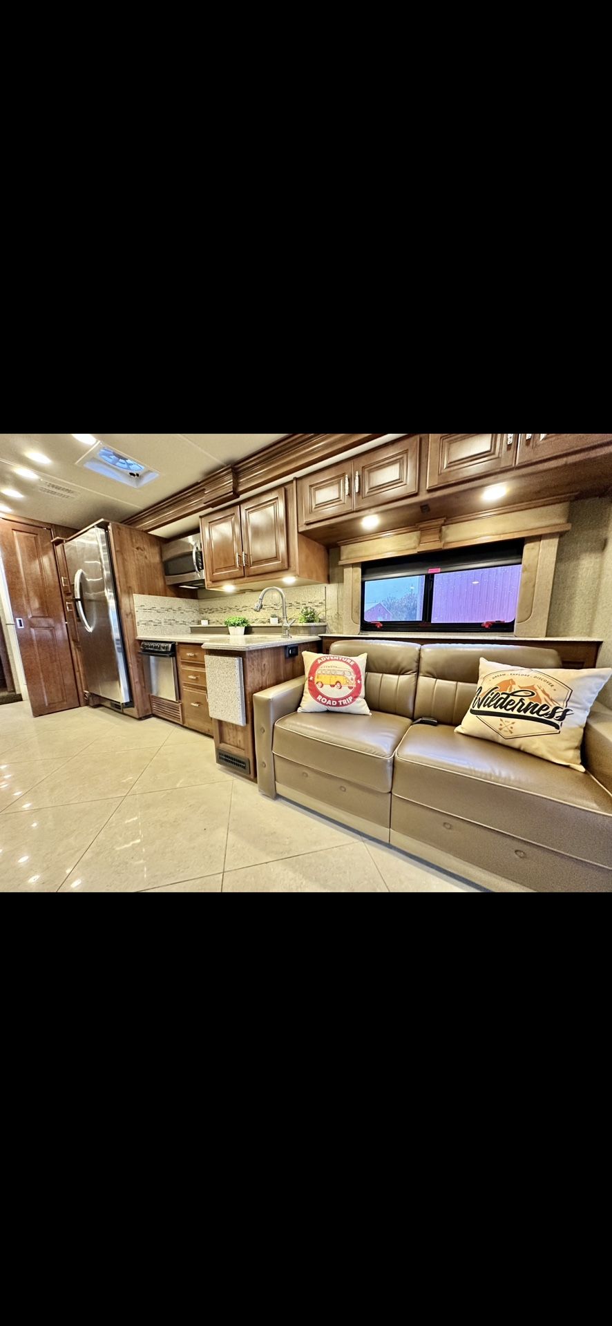 2014 Fleetwood Discovery 36J