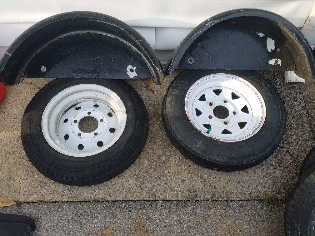 Trailer tires and fender