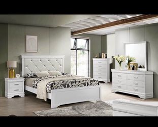 4- Pc Bedroom set Dresser,Mirror  Nightstand (1) Queen size bed frame  Not including Mattress and Box Sp