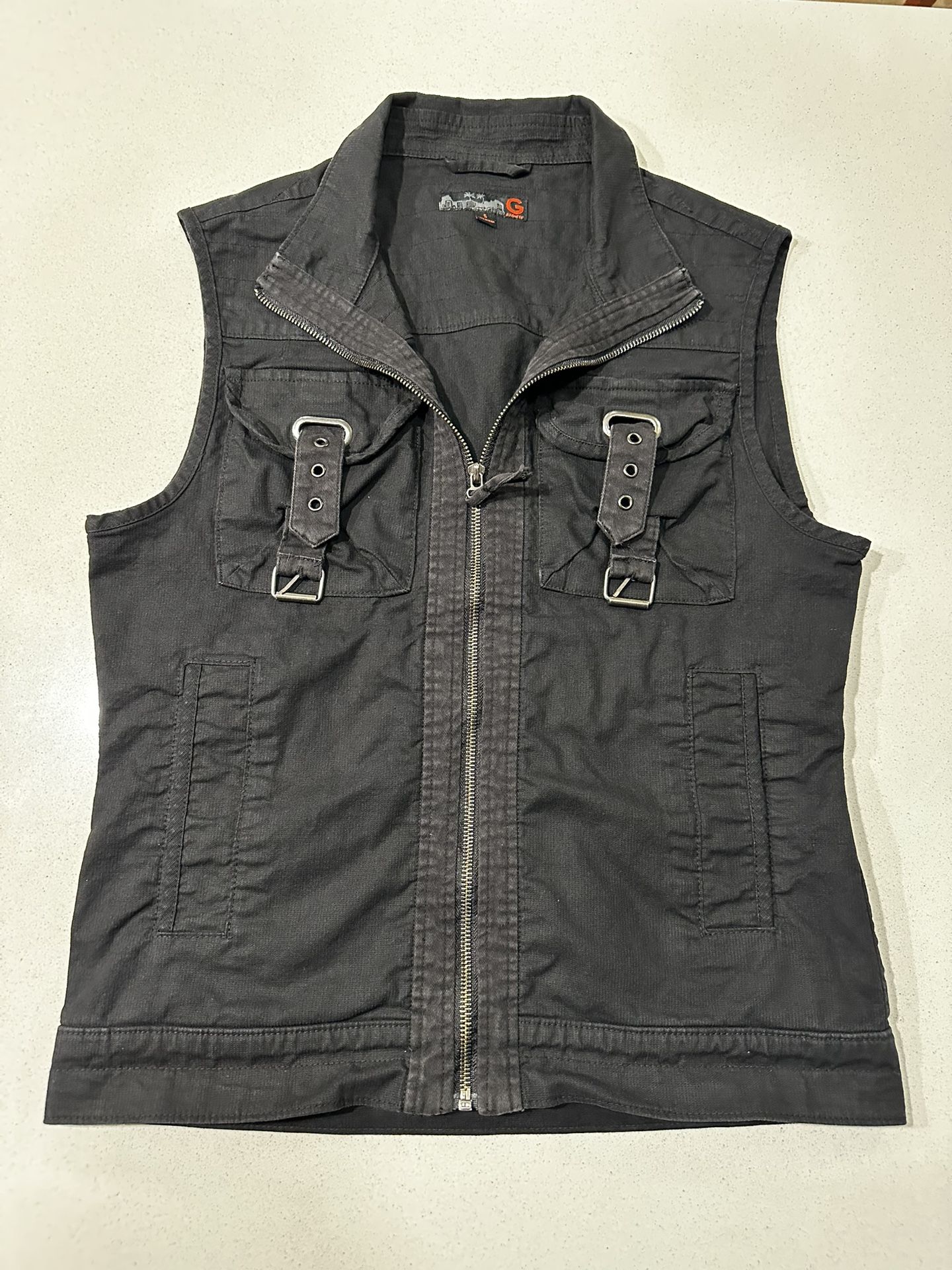 Guess women’s Black zip-up vest with buckles #grunge size S.